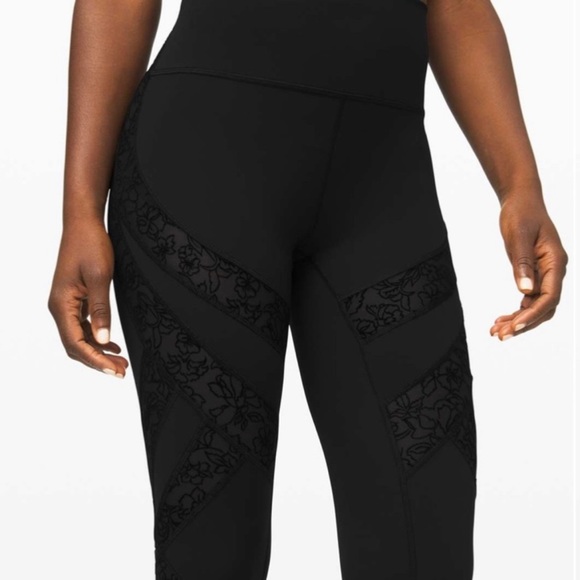 Lululemon Wunder Under High-Rise Tight* Flocked 28"
Black - Picture 2 of 16